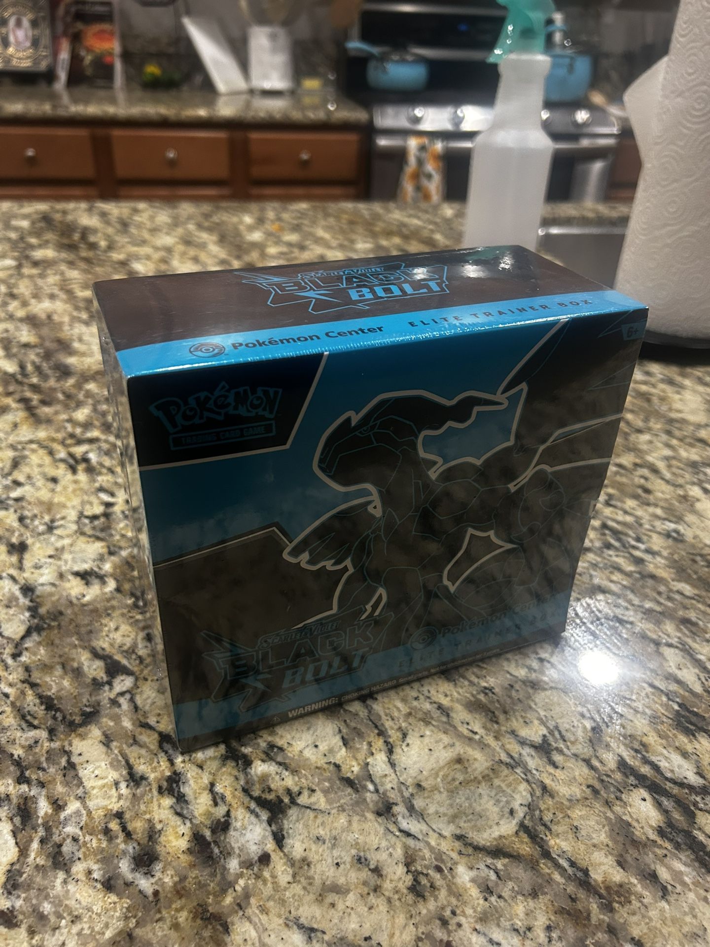 Pokemon Center Black Bolt Etb