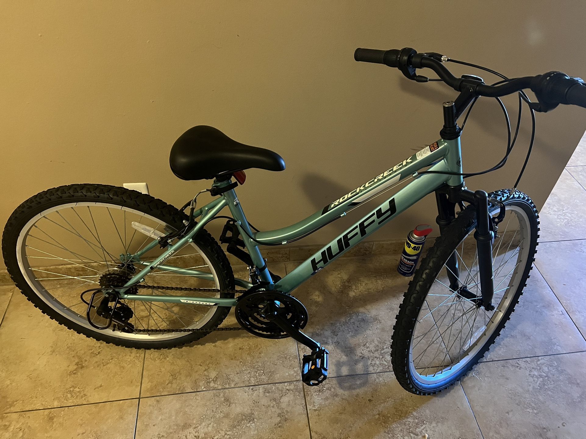 Huffy 26” Rock Creek Women's 18-Speed Mountain Bike, Mint