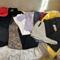 18 Pc Women’s Size Small Mixed Clothing Lot