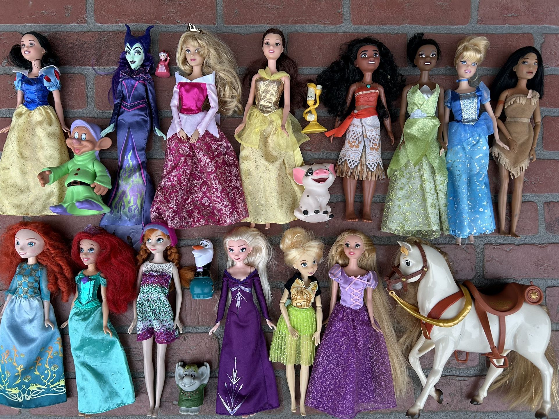 Disney Princess Lot With Friends