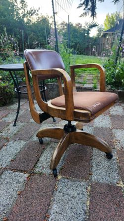 Beautiful Vintage Mid Century chair