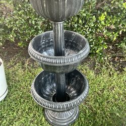 3-tier Planter asking $20.00