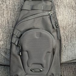 Oakley Icon Sling Bag