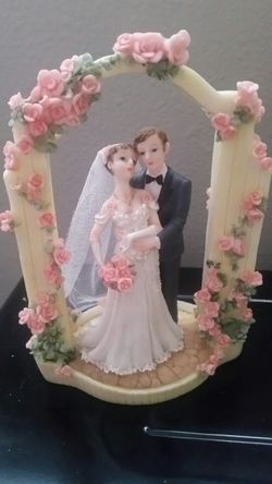 Cake toppers porcelain