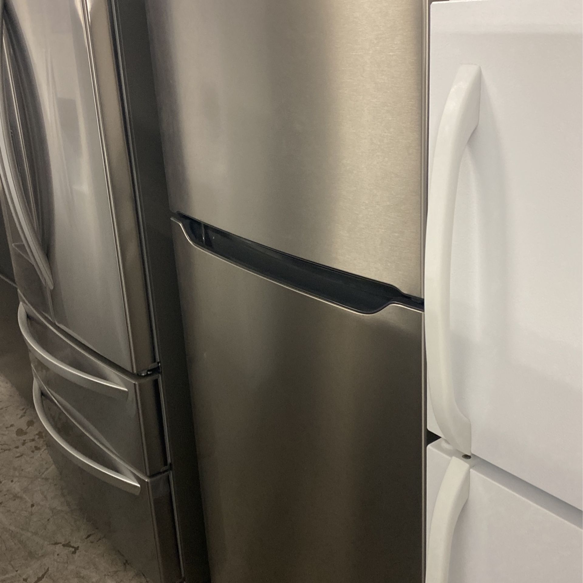 Top Freezer Refrigerator