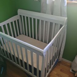 Mini Crib