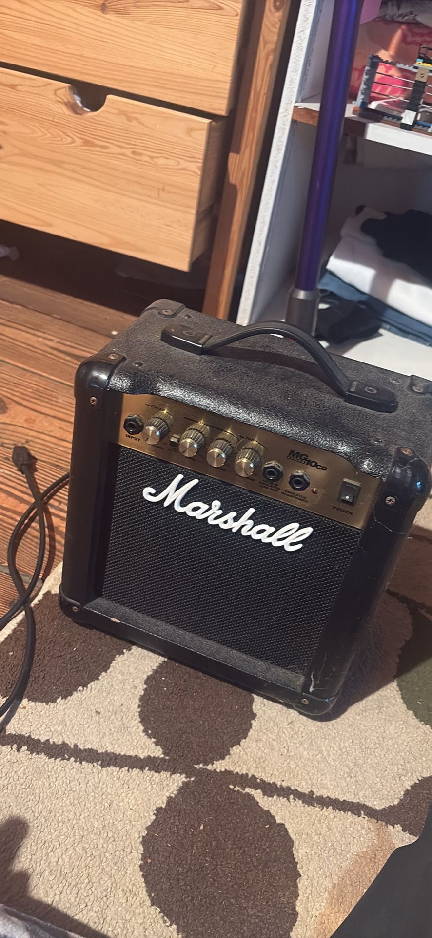 Marshall MG10CD guitar combo amplifier.