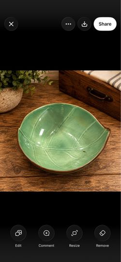 Vintage Echo Point Green Leaf-Shaped Serving Bowl
