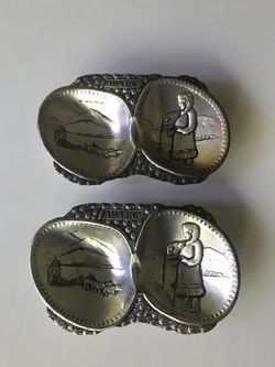 Pair of Vintage Alaskan Souvenir Dishes