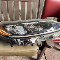 2020-2022 Ford Escape Passenger Side Headlight