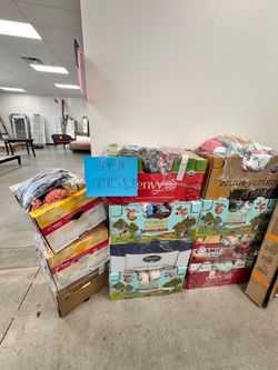 Multiple 20$$ boxes of target clothes !!