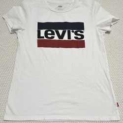 Women’s Levi’s Shirt