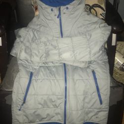 REI.  MENS SZ LARGE.