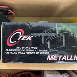  Hyundai Accent Front Brake Pads New