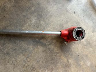Pipe threader