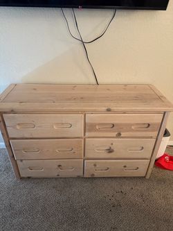 Natural Wood Dresser Set – 4 Drawer & 6 Drawer Matching Set