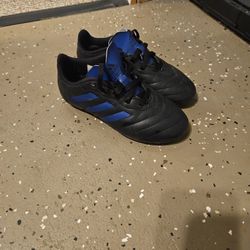 Boys Adidas Soccer Shoes Size 13k 