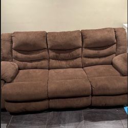 Reclining Sofas/Couches