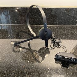 Microsoft Xbox One Black Chat Wired Headset Model 1564