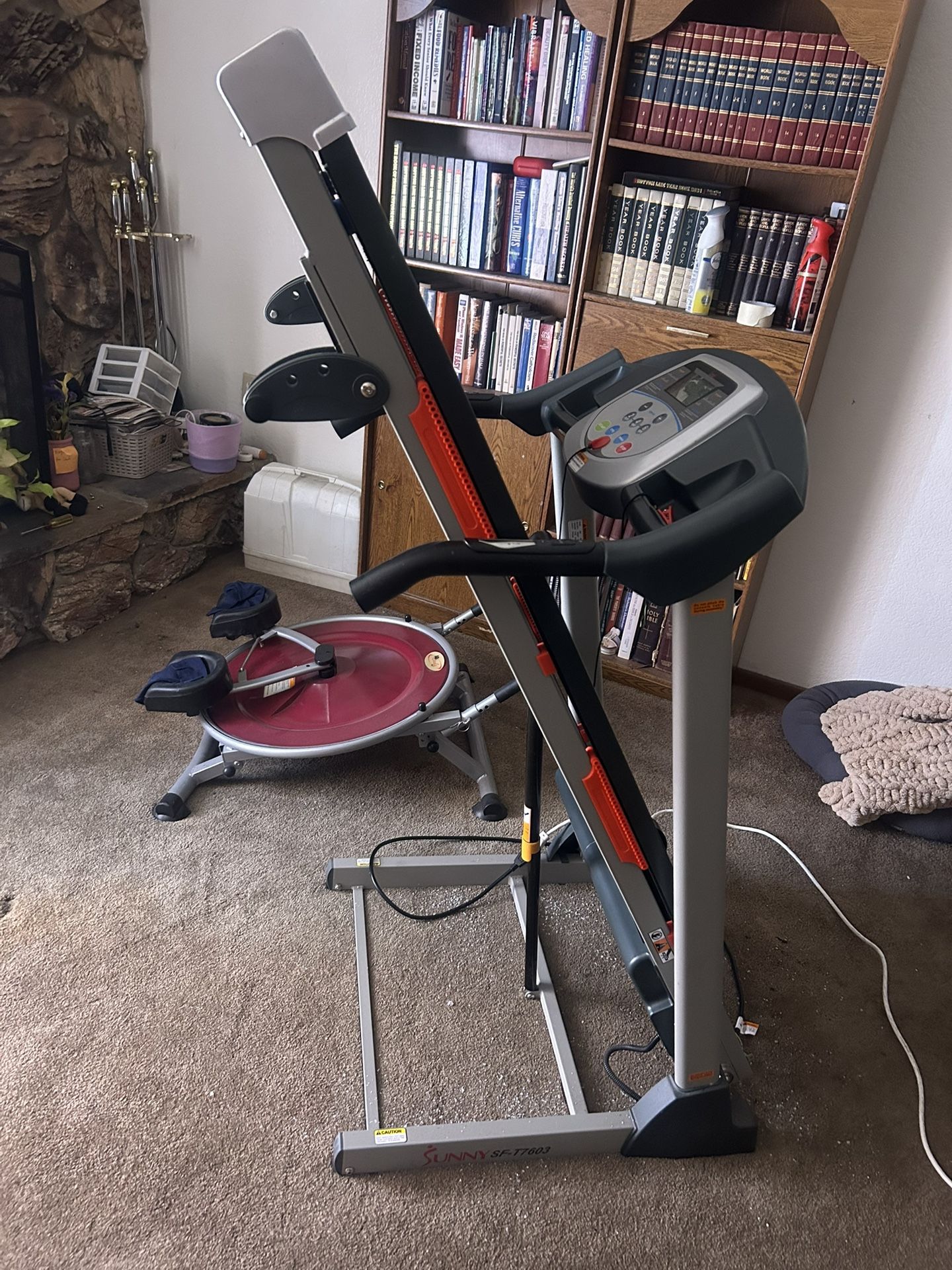Sunny Treadmill SFT7-603 Pre Owned