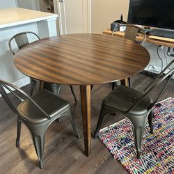 Wood Round Dining/Kitchen Table & 4 Chairs