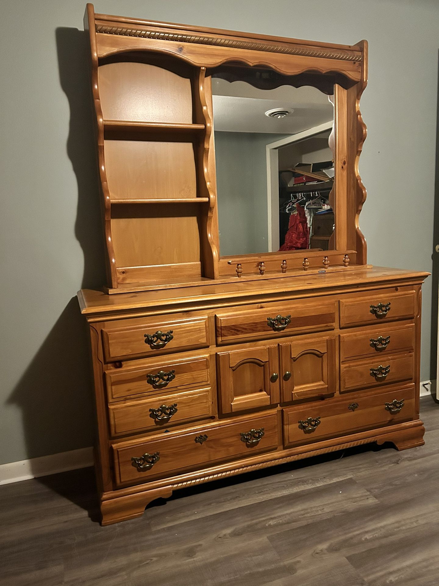 Bedroom Furniture - Bed, Dressers, Night Stand