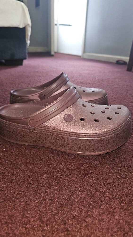 Crocs PLATFORM $20