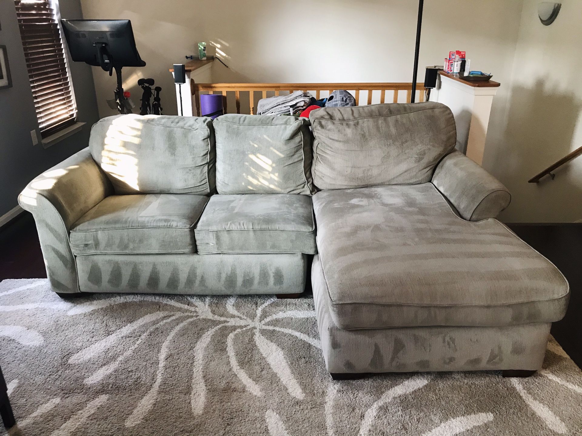 Havertys sectional sofa with chaise