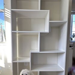 Elegant White Eight Shelves 