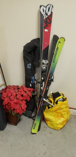 Sets Of Skiis