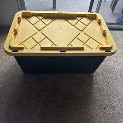 Large plastic box 