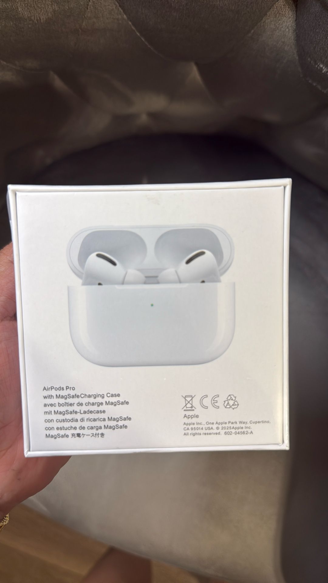 New Air Pods 4 Noise Cancellation or Air Pods Pro