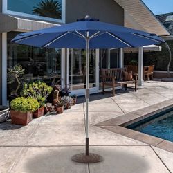 Seasons Sentry 9ft Anodized Commercial Round Umbrella
ADO #:CST-100132
Open Box - Some imperfections .Price is Firm.