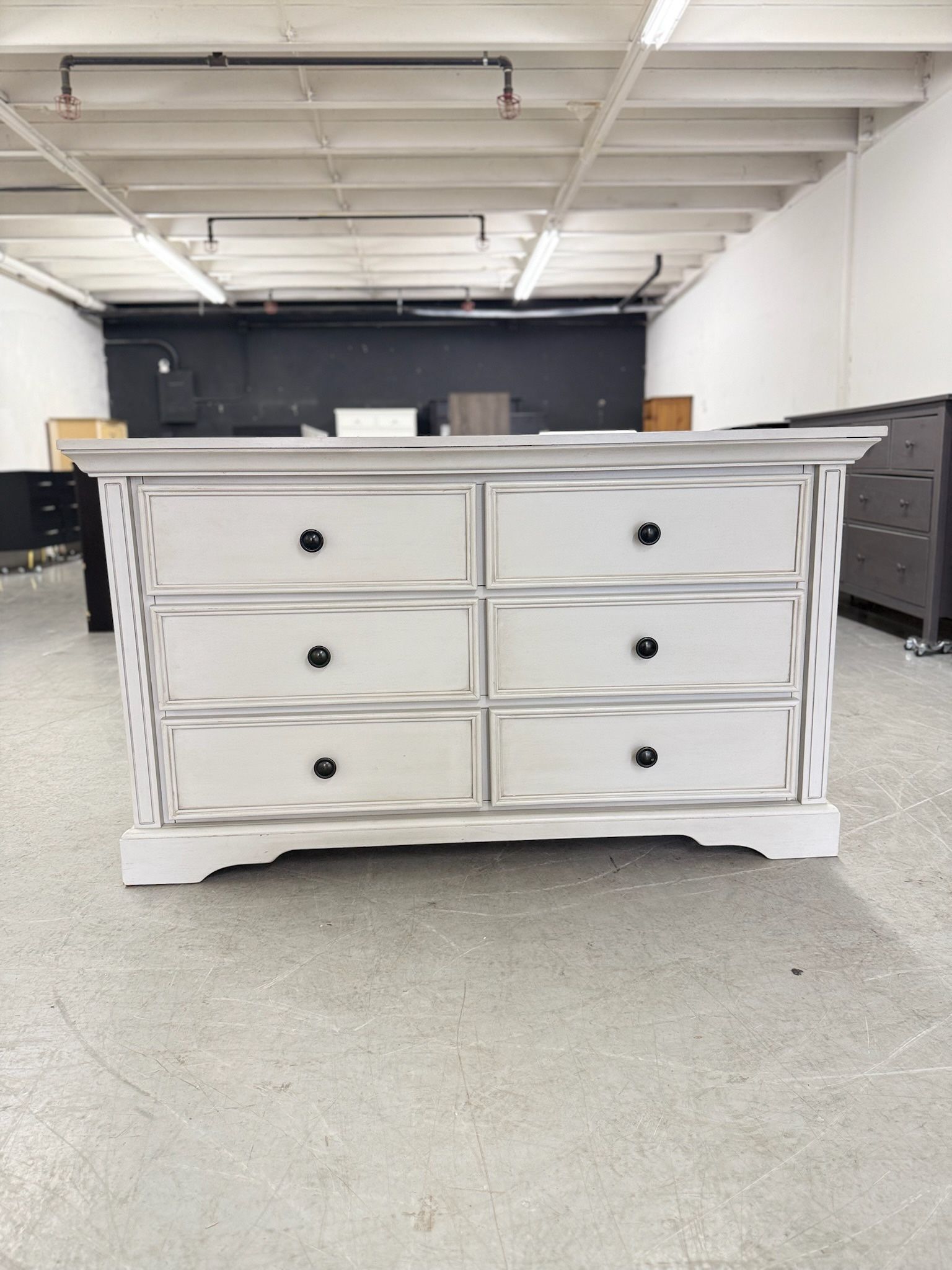 Light Gray 6 Drawer Dresser