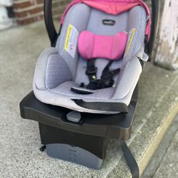 Girl Pink Car Seat Forsale 