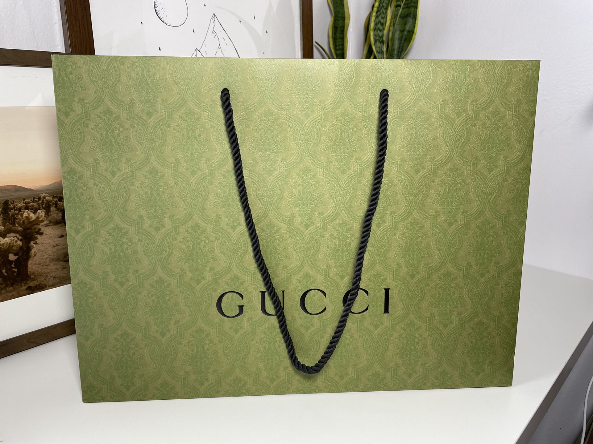 Large Gucci Paper Shopping Bag for Sale in South San Francisco, CA - OfferUp
