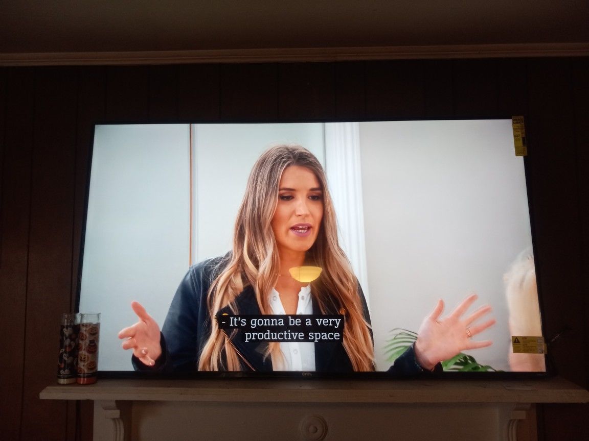 ROKU 65"
