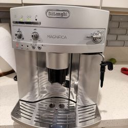 DeLonghi Magnifica