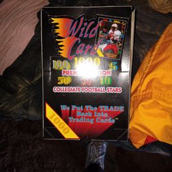 Wild Card 1000 Collegiate Football Trading Cards 