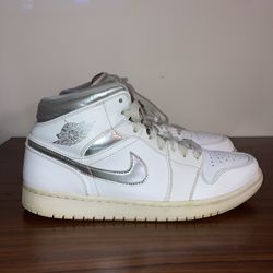 Jordan 1 Mid Pure Money  (size 11)