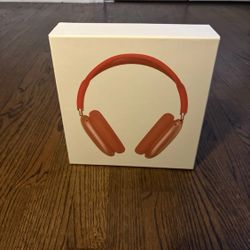 Wireless Overly Head Blue Tooth Max Style Head Phone. Orange & Red Color.