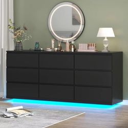 ❤️🔥 #B Floating 9 Drawer 63" W Triple Dresser $160