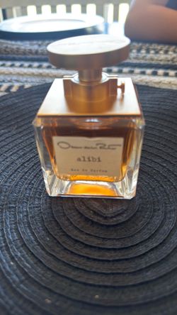 Oscar de la renta perfume