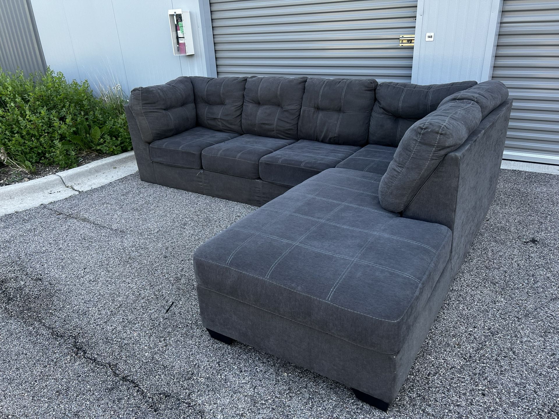 Beautiful Comfy Sectional Couch! ***Free Delivery*** for Sale in