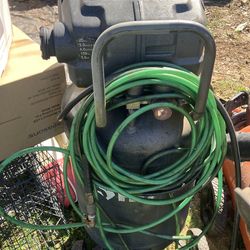 Air compressor