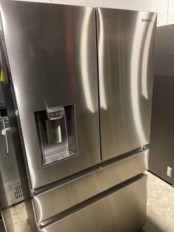 Samsung Refrigerator 4 Door French Door Stainless Steel with ice maker and water dispenser