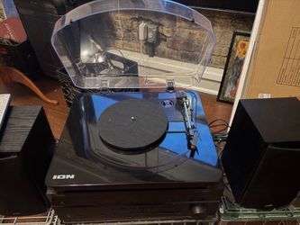 ION Classic LP Turntable (w/ USB Port)