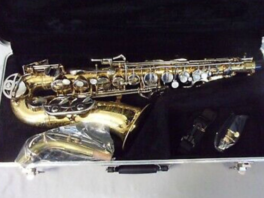 Alto Saxophone Bundy II