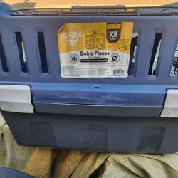 EveryYay Going Places 2-door pet kennel in the X-Small (XS) size (dimensions match: roughly 21.5" L × 14.2" W × 14.2" H).