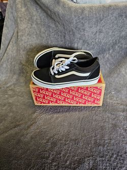 Vans Old Skool Ward Suede/Canvas Sneakers  (Black/White) Size 4.0 Youth